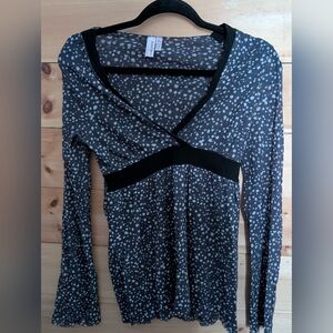 Sweet Pea Black and Gray Patterned Blouse.. Medium